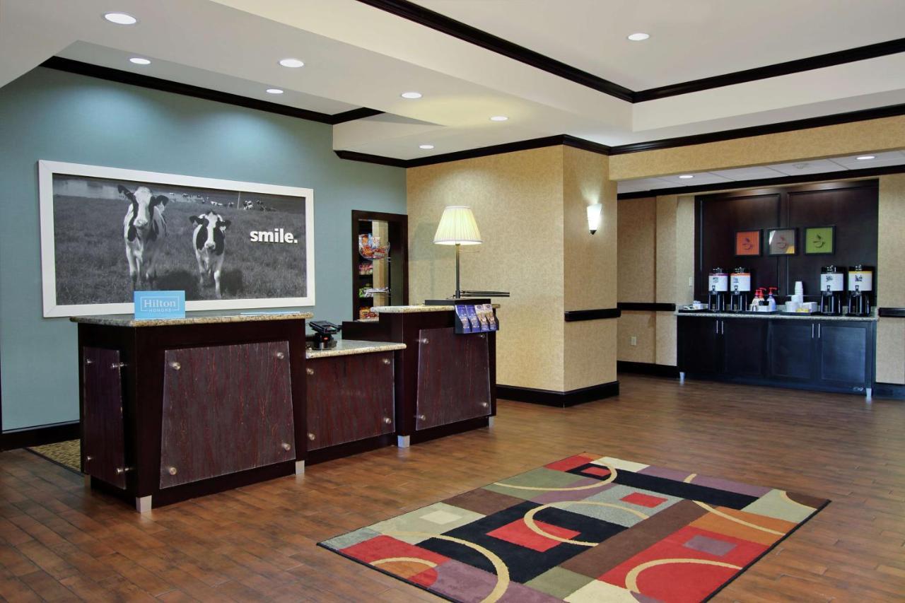 Hampton Inn & Suites Buffalo Kültér fotó